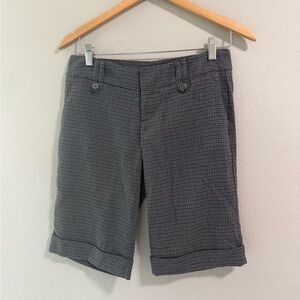 Forever 21 Gray Tailored Bermuda Shorts Polished Look Size Small